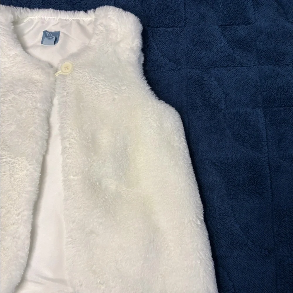 Baby Gap Girls White Faux Fur Open Vest